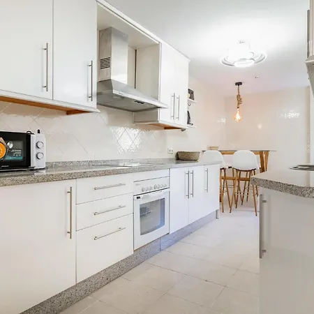 2 Bedroom Awesome In